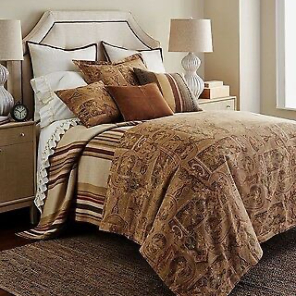 Ralph Lauren (2) Bellosguardo Ivory Linen Euro Shams